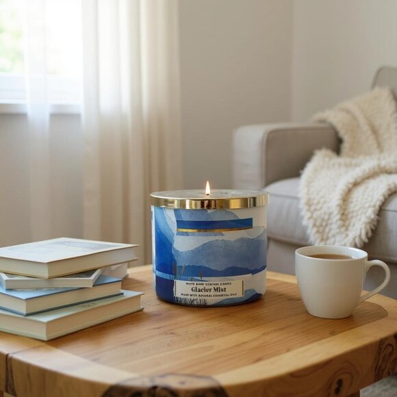Bath & body work Glacier Mist Large 3-Wick Candle New - Picture 2 of 3